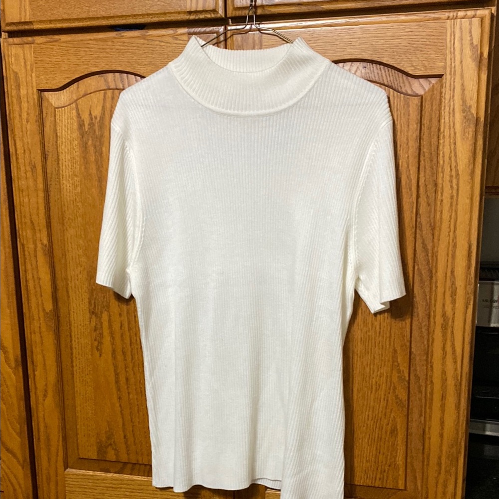 Croft & Barrow White Fitted Short Sleeve Tee